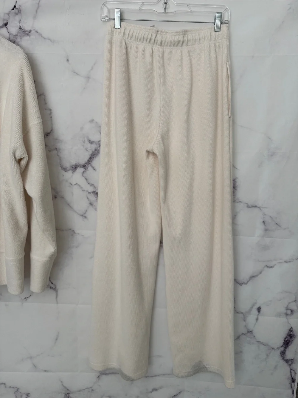 FABLETICS Ribbed Fuzzy Tracksuit Hoodie Jogger Set Ivory Size Small - Picture 9 of 13